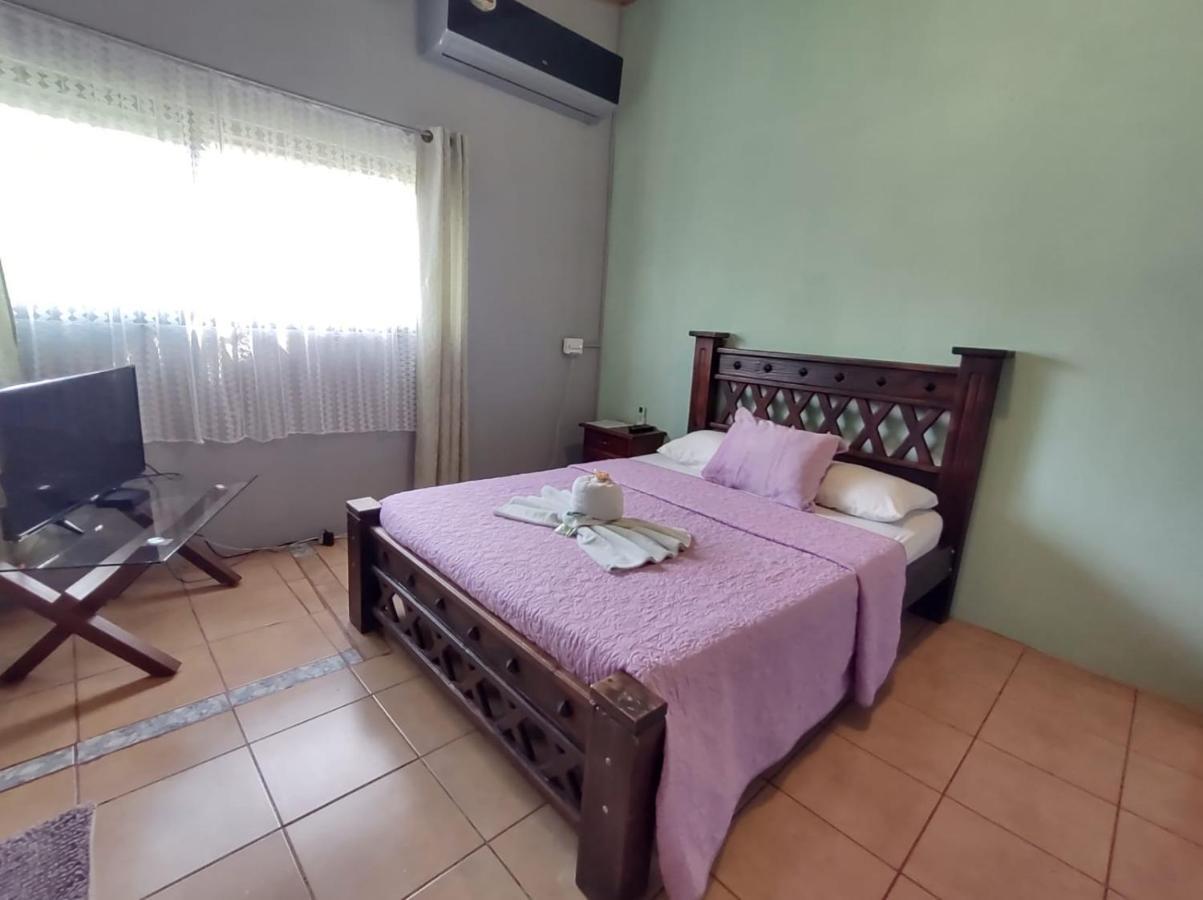 The Corner Airbnb Puerto Jimenez Exterior photo