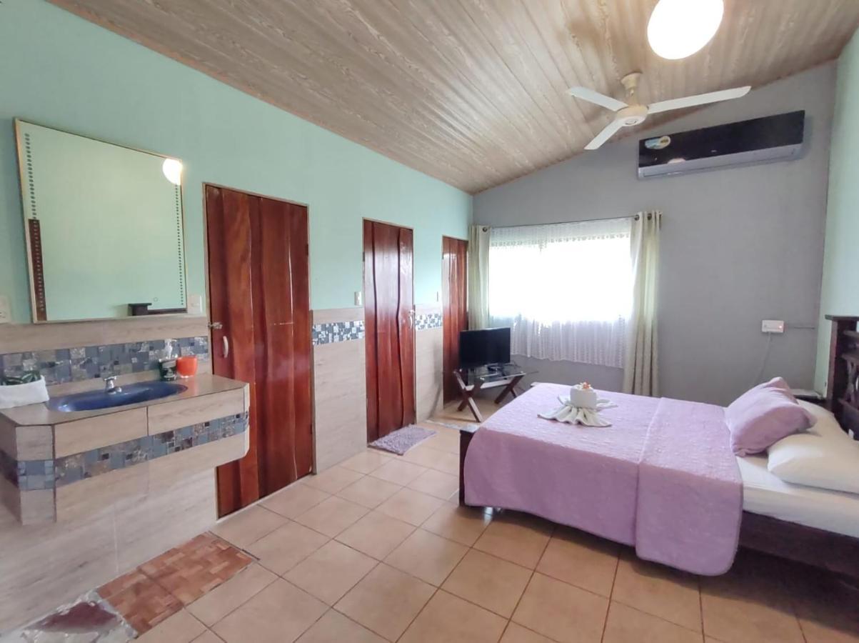 The Corner Airbnb Puerto Jimenez Exterior photo