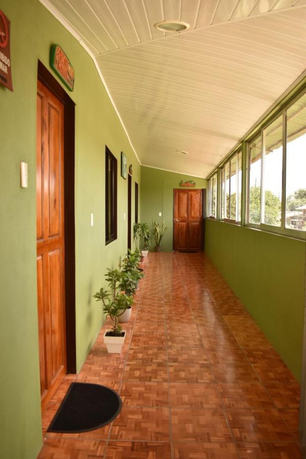The Corner Airbnb Puerto Jimenez Exterior photo